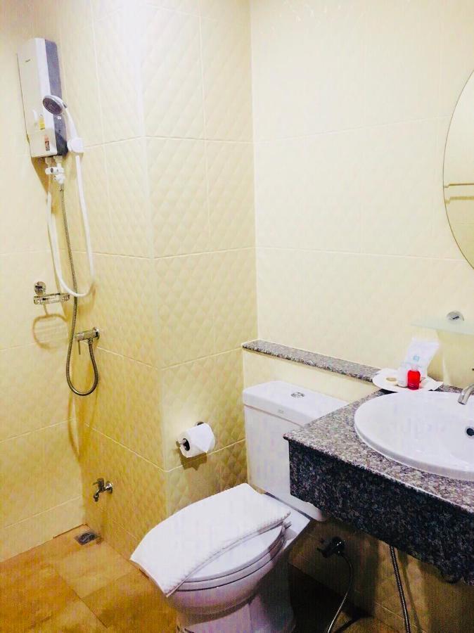 The Green Residence 304 Si Maha Phot Bagian luar foto