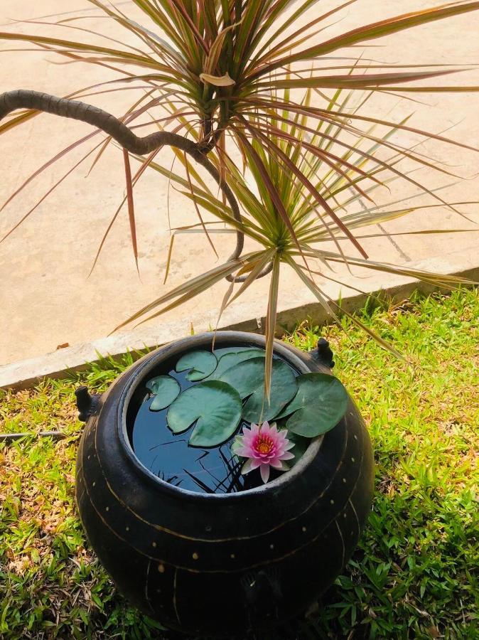 The Green Residence 304 Si Maha Phot Bagian luar foto
