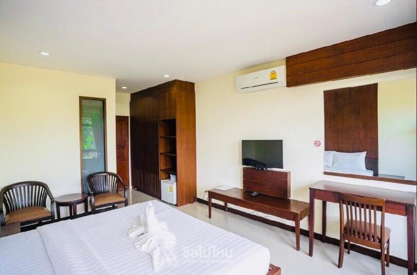 The Green Residence 304 Si Maha Phot Bagian luar foto